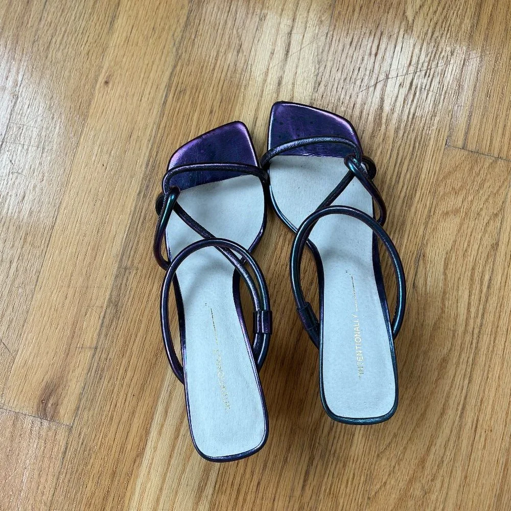 Intentionally Blank Purple Holographic Open Toe Willow Sandal Heels - Picture 6 of 7